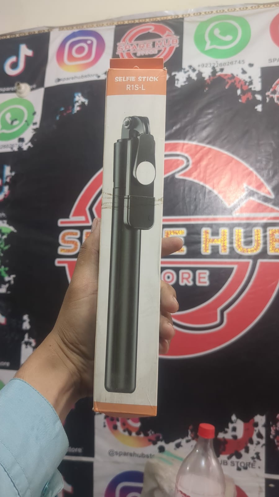 4 In 1 R1SL Selfie Stick Featuring A Bluetooth Remote, Tripod Stand, Light And Retractable Mobile Holder